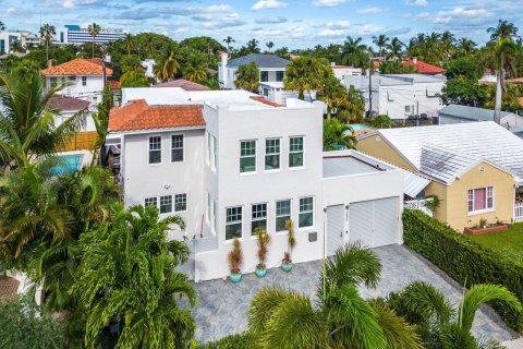 Casa en venta en West Palm Beach, Florida, 5 dormitorios, 258.64 m2 № 874629 - foto 9