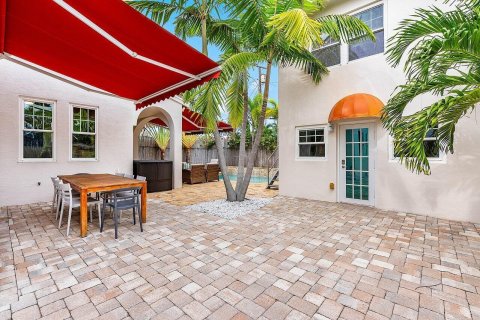 Casa en venta en West Palm Beach, Florida, 5 dormitorios, 258.64 m2 № 874629 - foto 13