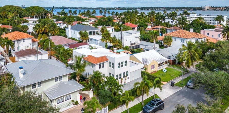 Casa en West Palm Beach, Florida 5 dormitorios, 258.64 m2 № 874629