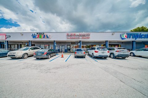 Propiedad comercial en venta en Miami, Florida № 119473 - foto 2