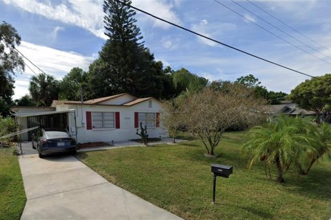 House in Tampa, Florida 3 bedrooms, 122.35 sq.m. № 1406946 - photo 1