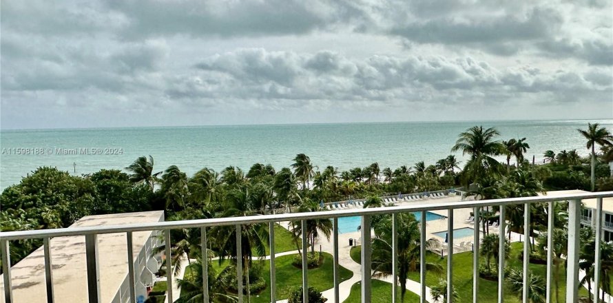 Condo in Key Biscayne, Florida, 2 bedrooms  № 1208946