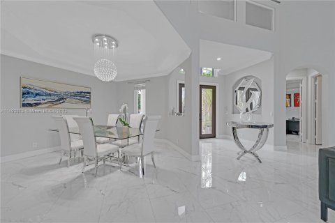 Casa en venta en Coral Springs, Florida, 6 dormitorios, 398.46 m2 № 873441 - foto 15