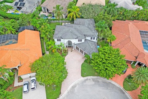 Купить виллу или дом в Корал-Спрингс, Флорида 6 спален, 398.46м2, № 873441 - фото 3