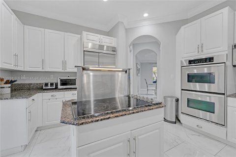 Casa en venta en Coral Springs, Florida, 6 dormitorios, 398.46 m2 № 873441 - foto 22