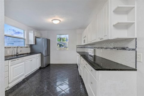 Casa en venta en Clearwater, Florida, 3 dormitorios, 140.47 m2 № 1392405 - foto 10