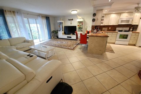 Copropriété à vendre à Hallandale Beach, Floride: 2 chambres, 95.41 m2 № 1281700 - photo 4