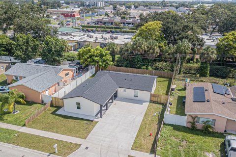 Villa ou maison à vendre à Tampa, Floride: 3 chambres, 162.86 m2 № 1372318 - photo 23