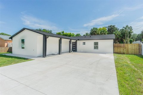 Casa en venta en Tampa, Florida, 3 dormitorios, 162.86 m2 № 1372318 - foto 2