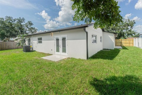 House in Tampa, Florida 3 bedrooms, 162.86 sq.m. № 1372318 - photo 28