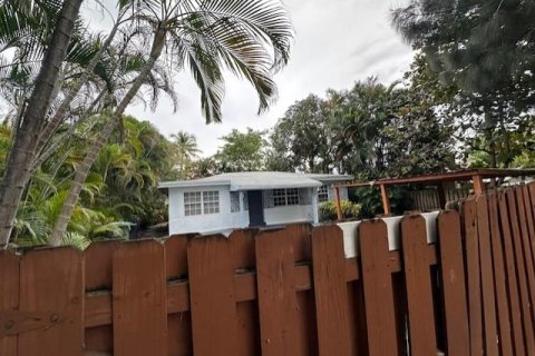 House in Fort Lauderdale, Florida 3 bedrooms, 86.77 sq.m. № 1096662 - photo 21