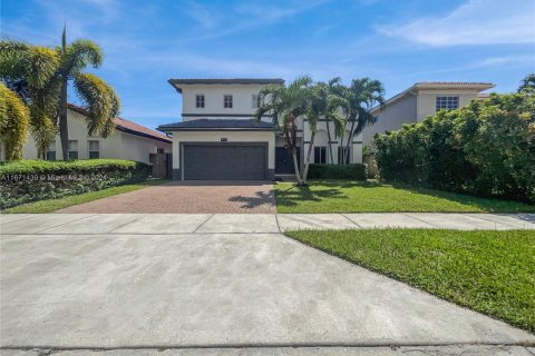 Villa ou maison à vendre à Miami, Floride: 3 chambres, 244.24 m2 № 1391858 - photo 8