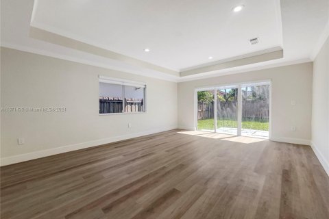 Villa ou maison à vendre à Miami, Floride: 3 chambres, 244.24 m2 № 1391858 - photo 4