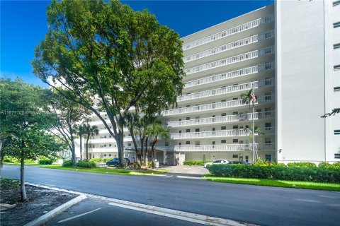 Condominio en venta en Fort Lauderdale, Florida, 1 dormitorio, 66.89 m2 № 1391918 - foto 28