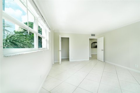 Condo in Fort Lauderdale, Florida, 1 bedroom  № 1391918 - photo 24