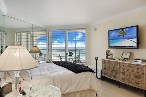 Condo in Sunny Isles Beach, Florida, 2 bedrooms  № 1128645 - photo 7