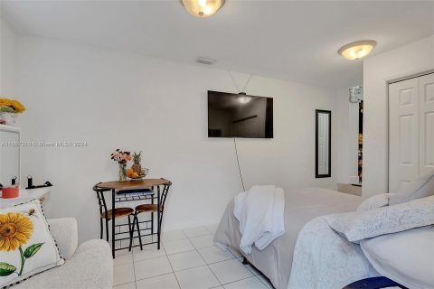 Casa en venta en Miami, Florida, 3 dormitorios, 120.77 m2 № 1360371 - foto 11