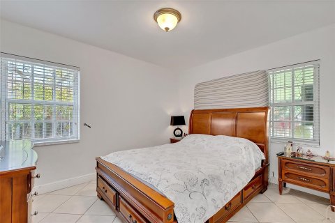 Casa en venta en Miami, Florida, 3 dormitorios, 120.77 m2 № 1360371 - foto 7