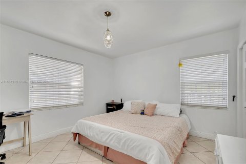 Casa en venta en Miami, Florida, 3 dormitorios, 120.77 m2 № 1360371 - foto 9