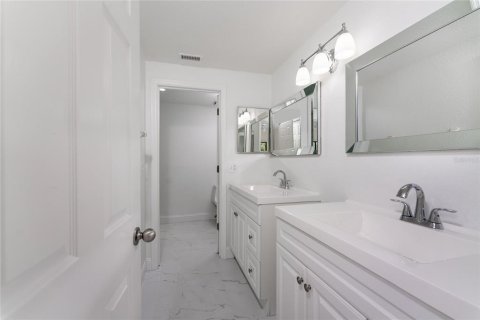 Copropriété à vendre à Punta Gorda, Floride: 2 chambres, 146.41 m2 № 1243188 - photo 23