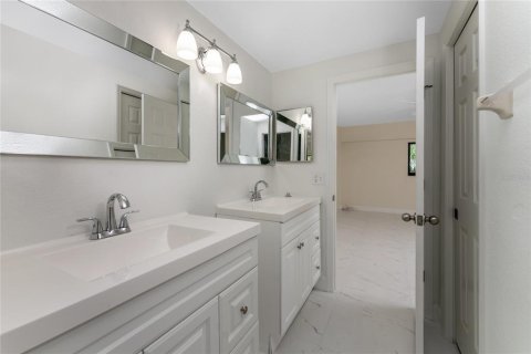 Condo in Punta Gorda, Florida, 2 bedrooms  № 1243188 - photo 24