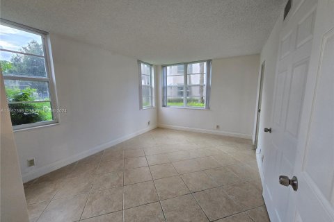 Condo in Davie, Florida, 3 bedrooms  № 1391751 - photo 28