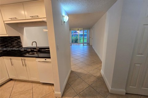 Condo in Davie, Florida, 3 bedrooms  № 1391751 - photo 8