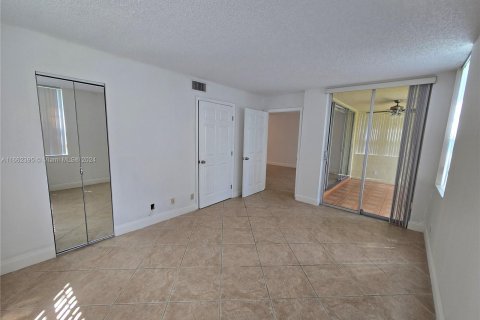 Condo in Davie, Florida, 3 bedrooms  № 1391751 - photo 30