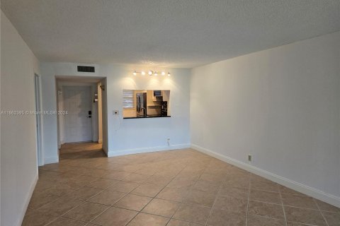 Condo in Davie, Florida, 3 bedrooms  № 1391751 - photo 24