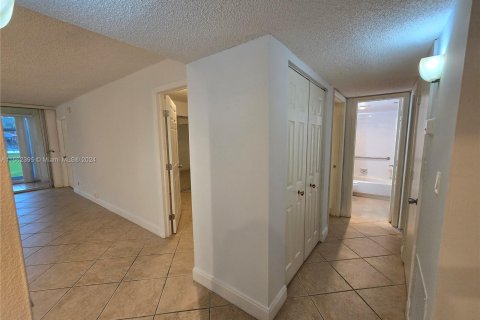 Condo in Davie, Florida, 3 bedrooms  № 1391751 - photo 20