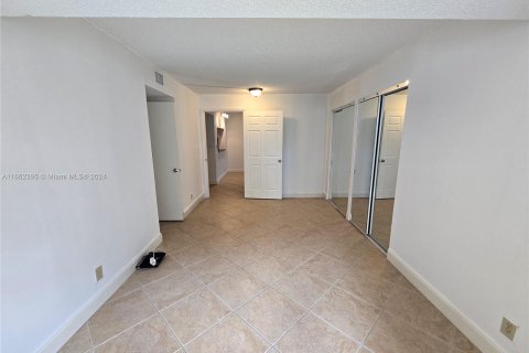 Condo in Davie, Florida, 3 bedrooms  № 1391751 - photo 22