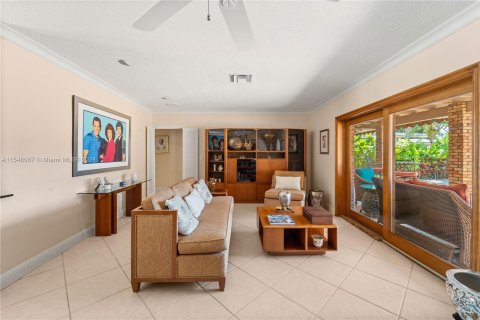 Casa en venta en Miami Shores, Florida, 3 dormitorios, 188.03 m2 № 1078878 - foto 15