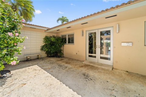 Villa ou maison à vendre à Miami Shores, Floride: 3 chambres, 188.03 m2 № 1078878 - photo 5