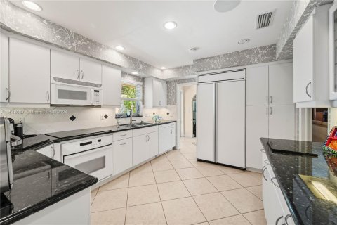 Casa en venta en Miami Shores, Florida, 3 dormitorios, 188.03 m2 № 1078878 - foto 19