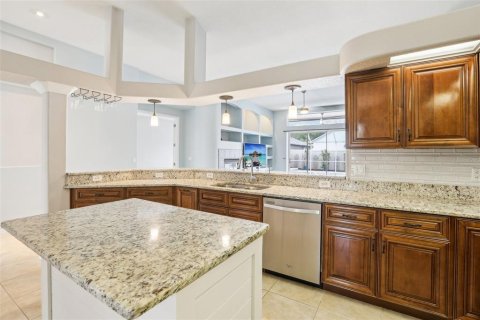 Casa en venta en Tampa, Florida, 4 dormitorios, 269.7 m2 № 1371437 - foto 15