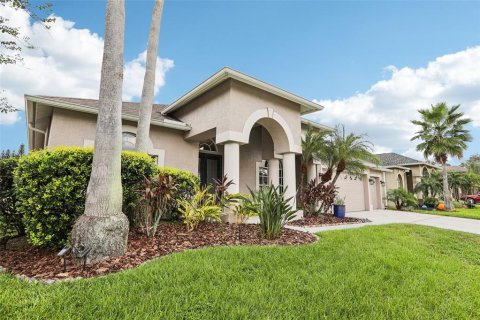 Casa en venta en Tampa, Florida, 4 dormitorios, 269.7 m2 № 1371437 - foto 2