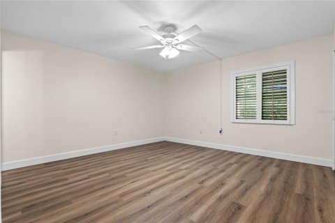 Condo in Maitland, Florida, 2 bedrooms  № 1381228 - photo 12