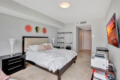 Condominio en venta en Hallandale Beach, Florida, 3 dormitorios, 145.95 m2 № 965566 - foto 21