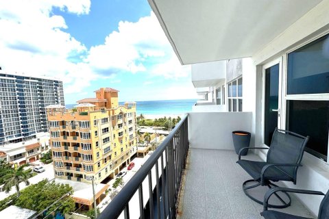 Condominio en venta en Pompano Beach, Florida, 1 dormitorio, 82.68 m2 № 1391885 - foto 18