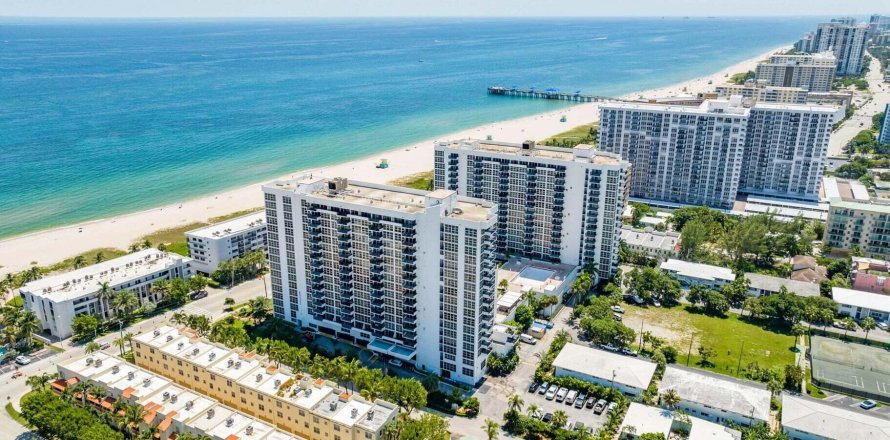 Condo à Pompano Beach, Floride, 2 chambres  № 1187604