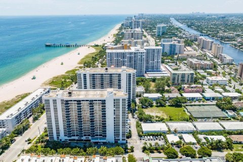 Copropriété à vendre à Pompano Beach, Floride: 2 chambres, 103.59 m2 № 1187604 - photo 3