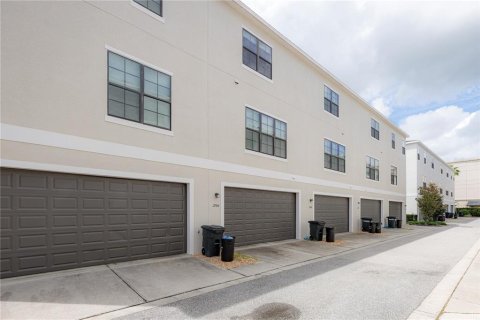 Touwnhouse à vendre à Orlando, Floride: 3 chambres, 179.39 m2 № 1376837 - photo 12