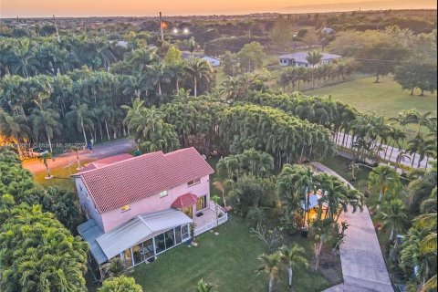 Villa ou maison à vendre à Southwest Ranches, Floride: 4 chambres, 217.58 m2 № 1377137 - photo 2