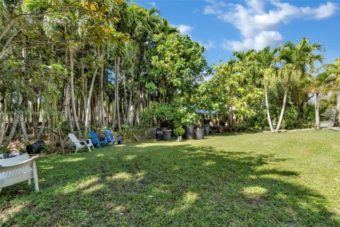 House in Southwest Ranches, Florida 4 bedrooms, 217.58 sq.m. № 1377137 - photo 14