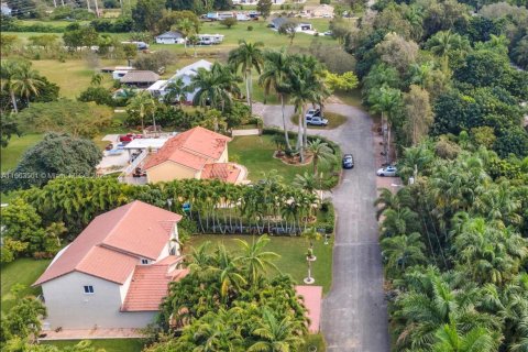 Villa ou maison à vendre à Southwest Ranches, Floride: 4 chambres, 217.58 m2 № 1377137 - photo 4