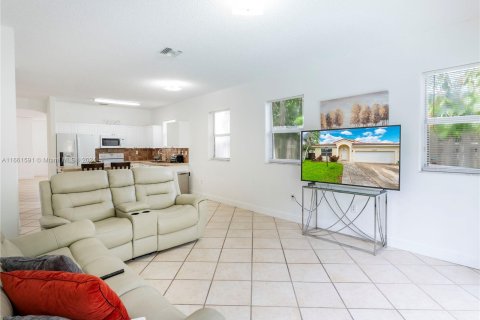 Casa en venta en Miami, Florida, 3 dormitorios, 155.7 m2 № 1377107 - foto 17