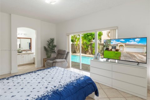 Casa en venta en Miami, Florida, 3 dormitorios, 155.7 m2 № 1377107 - foto 24