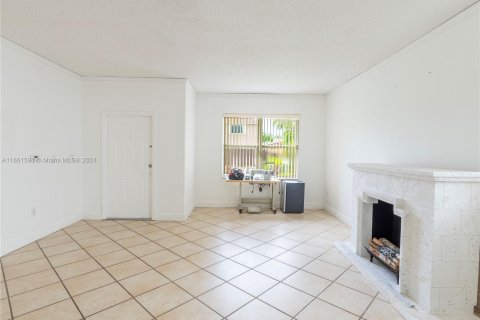 Casa en venta en Miami, Florida, 3 dormitorios, 155.7 m2 № 1377107 - foto 9