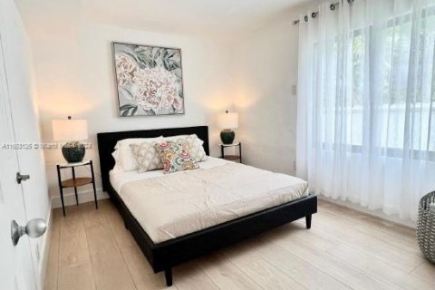 Casa en venta en Miami, Florida, 3 dormitorios, 92.16 m2 № 1347698 - foto 7