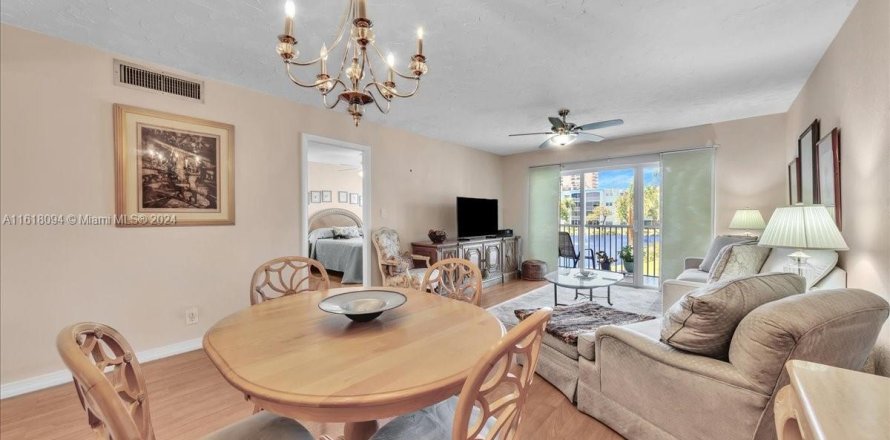 Condo in Dania Beach, Florida, 1 bedroom  № 1239395